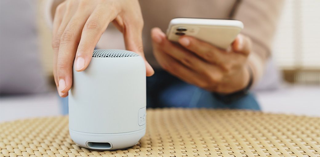 Asystenci głosowi w kontekście prywatności: jak kontrolować dane i zabezpieczyć dom?