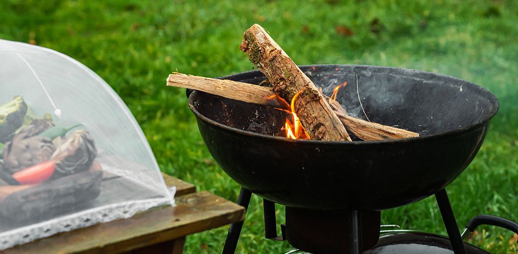 Gdzie ustawić palenisko w ogrodzie? Praktyczny poradnik aranżacji strefy ognia