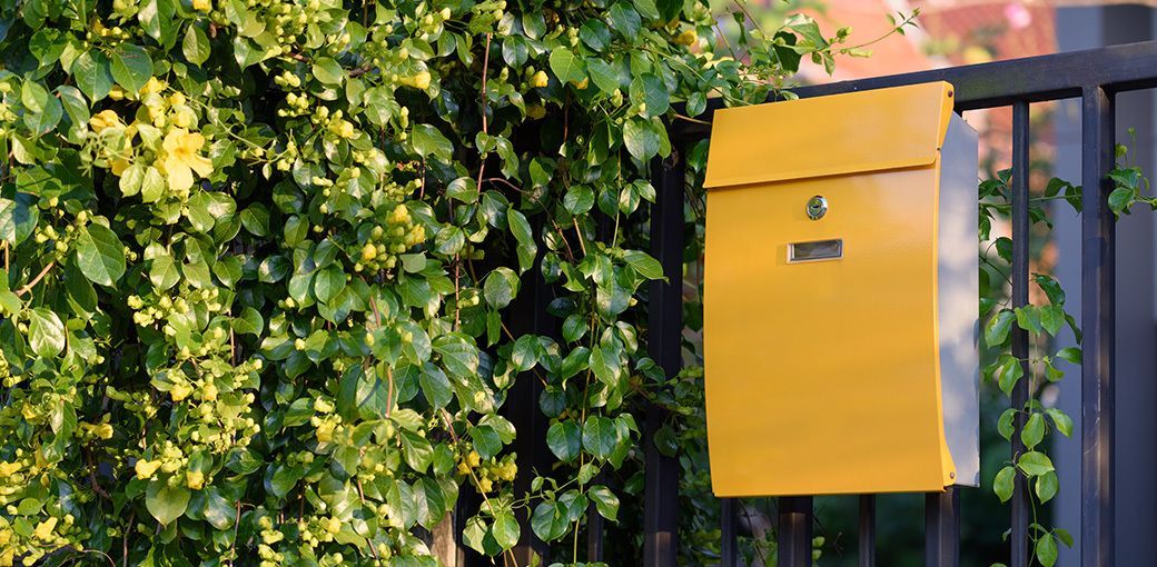 Skrzynka na ogrodzenie