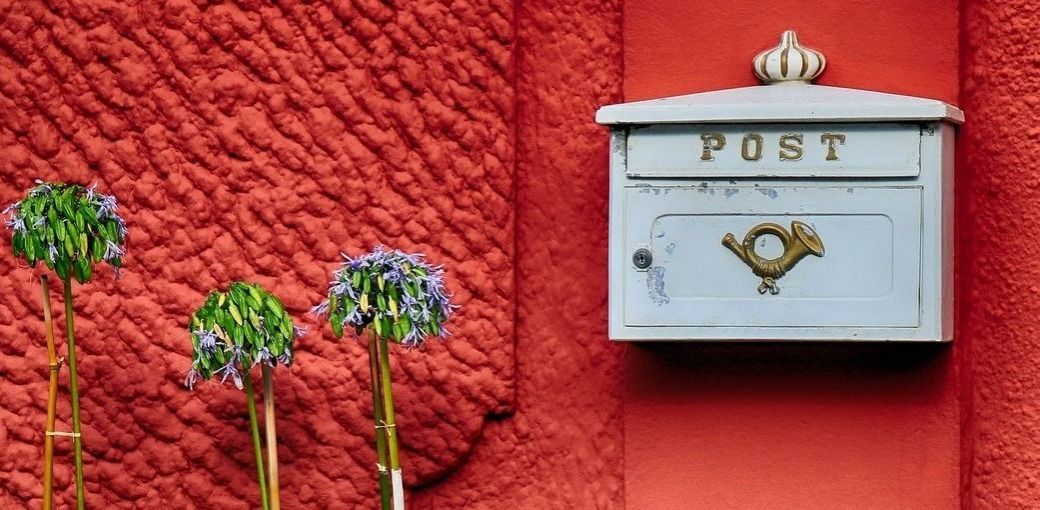 Skrzynka pocztowa – na listy, rachunki i widokówki