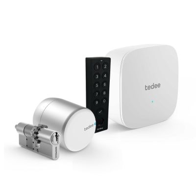 Inteligentny zamek Tedee Lock PRO (srebrny) w zestawie z mostkiem, wkładką modułową SLR 30-61/30 mm (typ B) oraz czarną klawiaturą Tedee 2.0