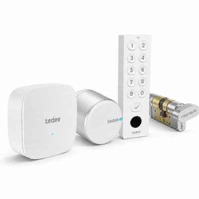 Inteligentny zamek Tedee Lock PRO - srebrny + mostek Tedee Bridge + biała klawiatura Tedee 2.0 + wkładka EXXO SMART M G61/61, z zabierakiem i gałką