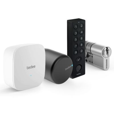 Inteligentny zamek Tedee Lock PRO (grafitowy) w zestawie z mostkiem, wkładką SLR 30-61/37-68 mm (typ C) i czarną klawiaturą Tedee 2.0