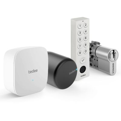 Inteligentny zamek Tedee Lock PRO (grafitowy) w zestawie z wkładką modułową SLR 30-61/37-68 mm z zębatką (typ D) oraz białą klawiaturą Tedee 2.0