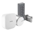 Inteligentny zamek GERDA Tedee PRO - srebrny, w zestawie z mostkiem, klawiaturą oraz wkładką SLR 30-61/37-68 mm zębatka (typ D)