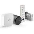 Inteligentny zamek Tedee Lock PRO (grafitowy) w zestawie z wkładką modułową SLR 30-61/37-68 mm z zębatką (typ D) oraz białą klawiaturą Tedee 2.0 Inteligentny zamek Tedee Lock PRO (grafitowy) w zestawie z wkładką modułową SLR 30-61/37-68 mm z zębatką (typ D) oraz białą klawiaturą Tedee 2.0