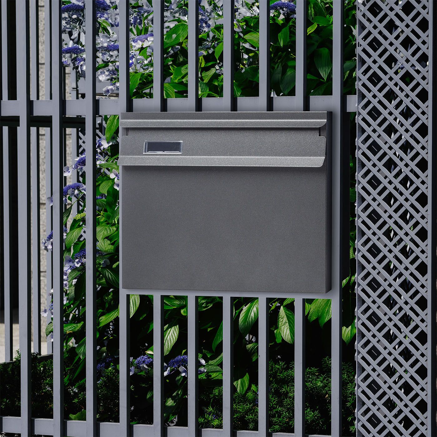 Skrzynka pocztowa montowana w przęśle ogrodzenia PM 3PL, grafit