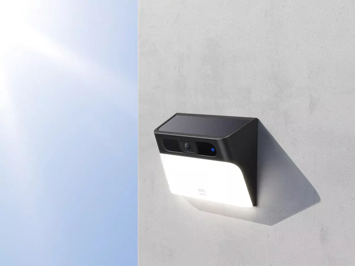 Kamera ścienna Eufy Solar Wall Light Cam S120 2K WiFi