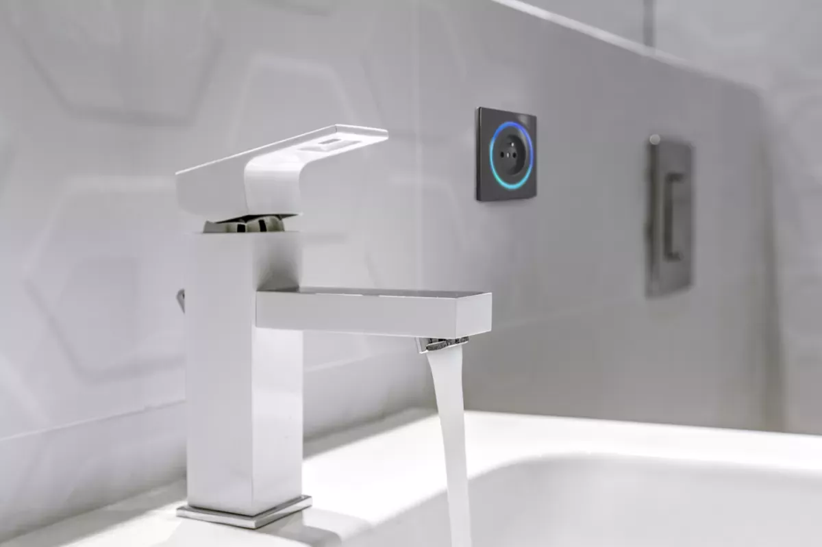 FIBARO Walli Outlet Single FGWOF-011-8 EU ZW5 868,4Mhz