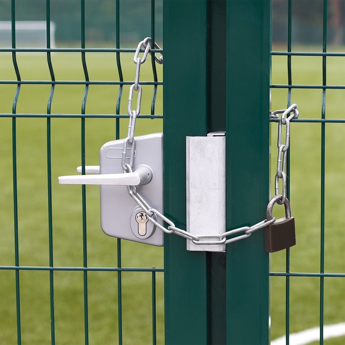 Zamek przemysłowy duży dla profili kwadratowych: od 30 do 50 mm, z klamką aluminiową – srebrny