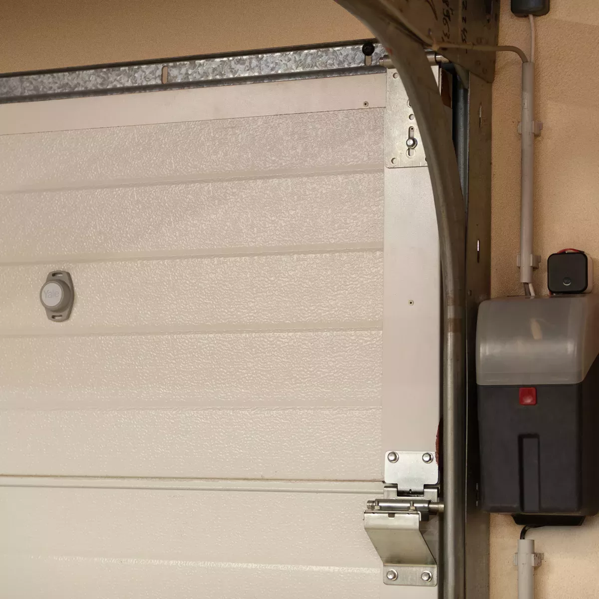 Inteligentny sterownik do bram Yale Smart Opener - Garage