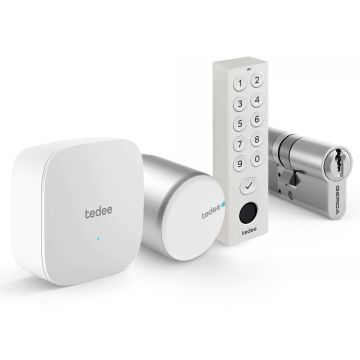 Inteligentny zamek Tedee Lock PRO (srebrny) w zestawie z mostkiem, wkładką modułową SLR 30-61/30 mm (typ A) oraz białą klawiaturą Tedee 2.0 TKV2.0 PRO