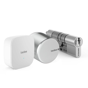 Zestaw inteligentny zamek Tedee Lock GO2 (aluminium) srebrny z białym przyciskiem + Tedee Bridge Wi-Fi + wkładka modułowa SLR 30-61/37-68 mm (typ C) 