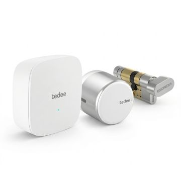 Inteligentny zamek Tedee Lock GO2 - aluminium, srebrny, z białym przyciskiem + Tedee Bridge + wkładka EXXO SMART M G61/61, z zabierakiem i gałką