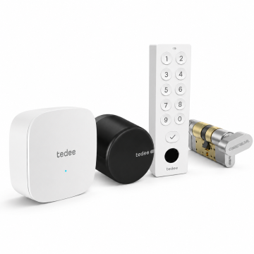 Inteligentny zamek Tedee Lock GO2 - aluminium, grafitowy, z czarnym przyciskiem + Tedee Bridge + biała klawiatura Tedee 2.0 + wkładka EXXO SMART M G61/61, z zabierakiem i gałką
